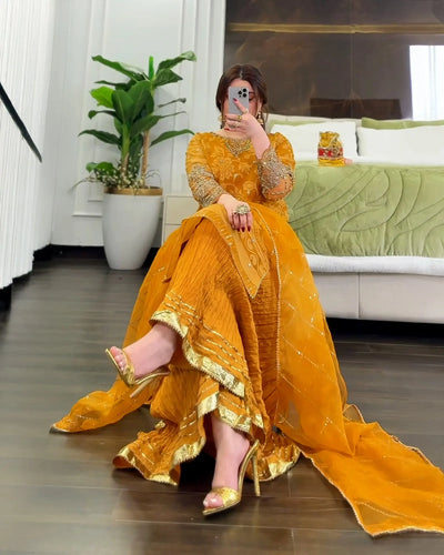 @farahharis1