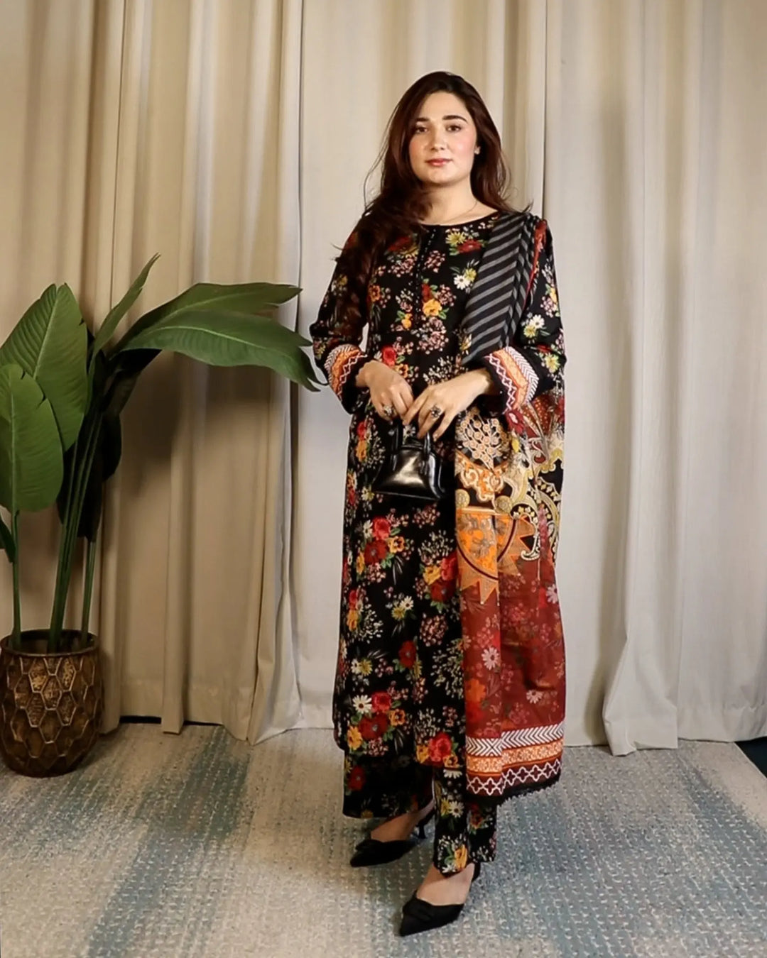 3 Piece - Khaddar Printed Suit Unstitched | UNFF034 - Sha Posh Textile