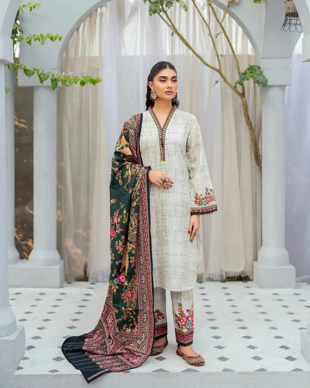 3 Piece - Printed Khaddar Suit Unstitched | UNFF015 - Sha Posh Textile
