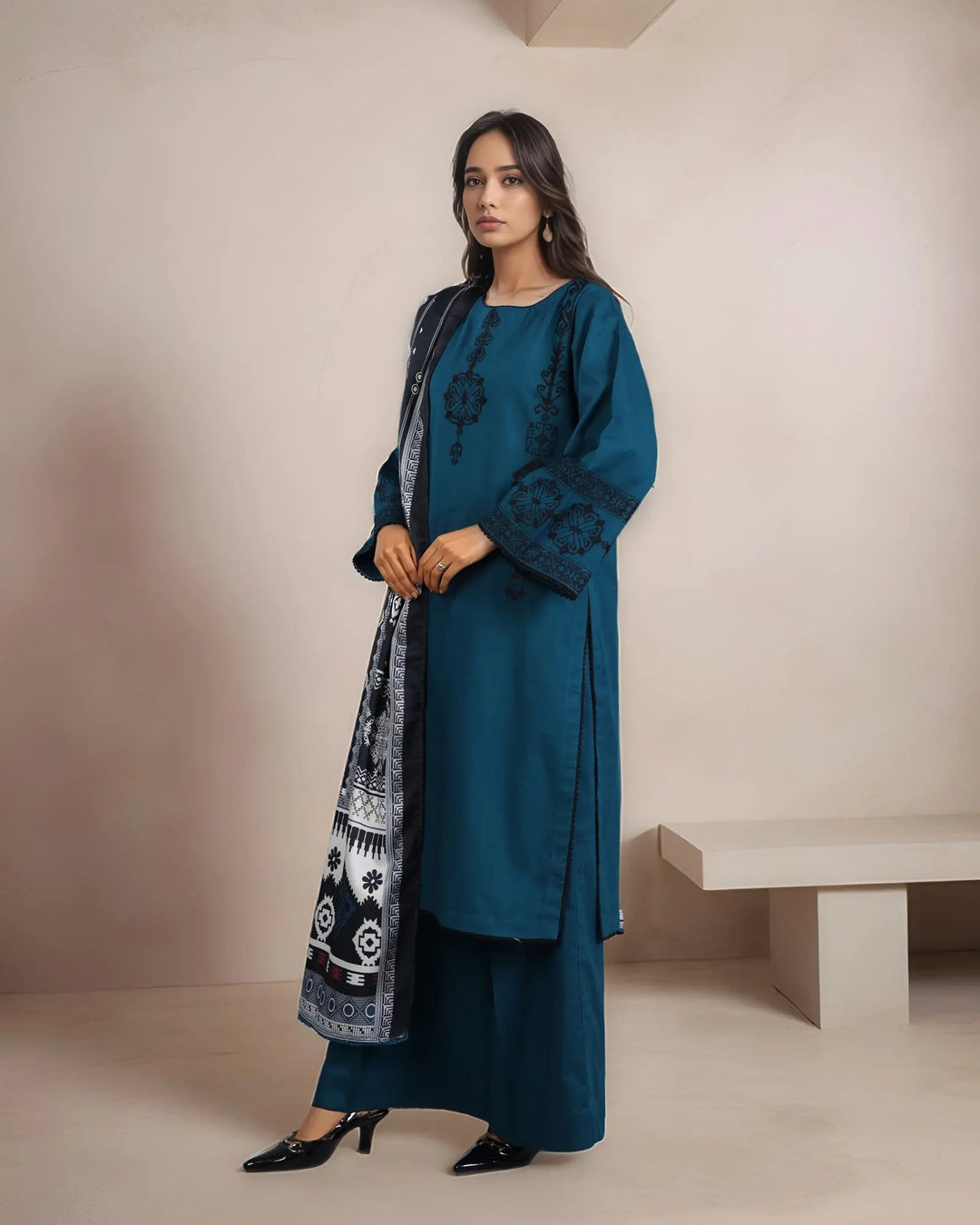 Cross Slub Khaddar 3PC | 16591 Sha Posh Textile