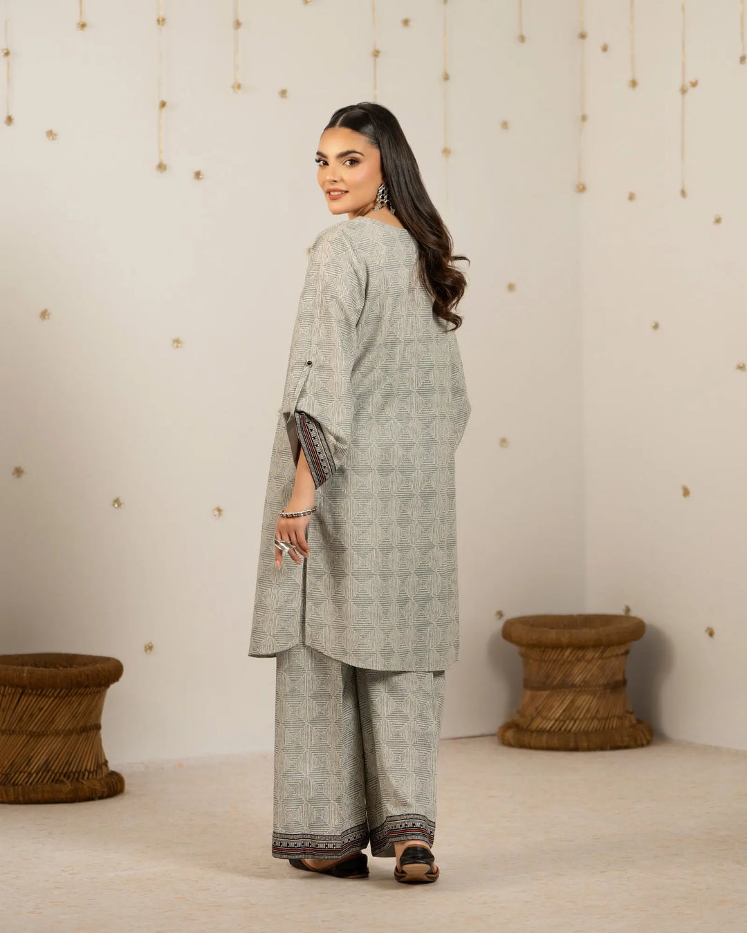 Khaddar 2PC | 16483 Sha Posh Textile