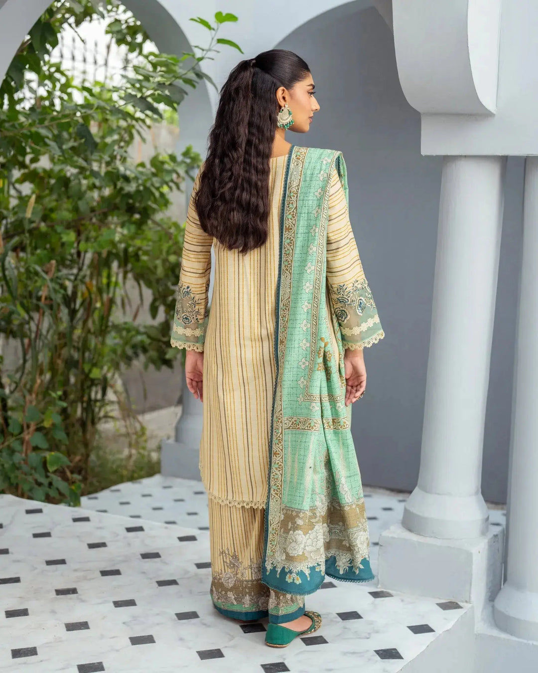 Khaddar 3PC | 16389 Sha Posh Textile
