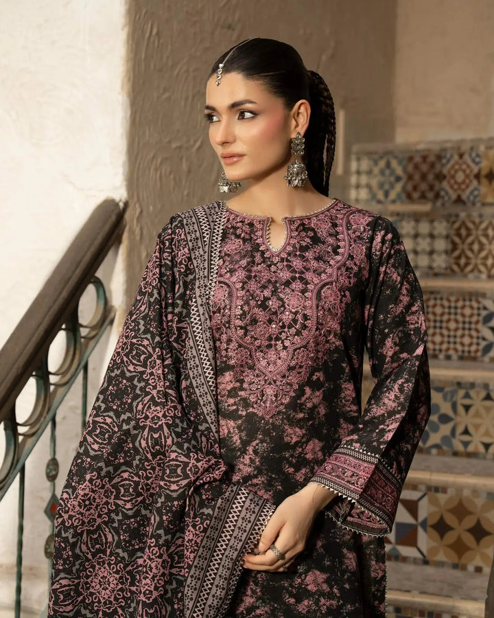 Women Khaddar Black 3 Piece Suit – Elegant Pakistani Khaddar Dress Trends WD