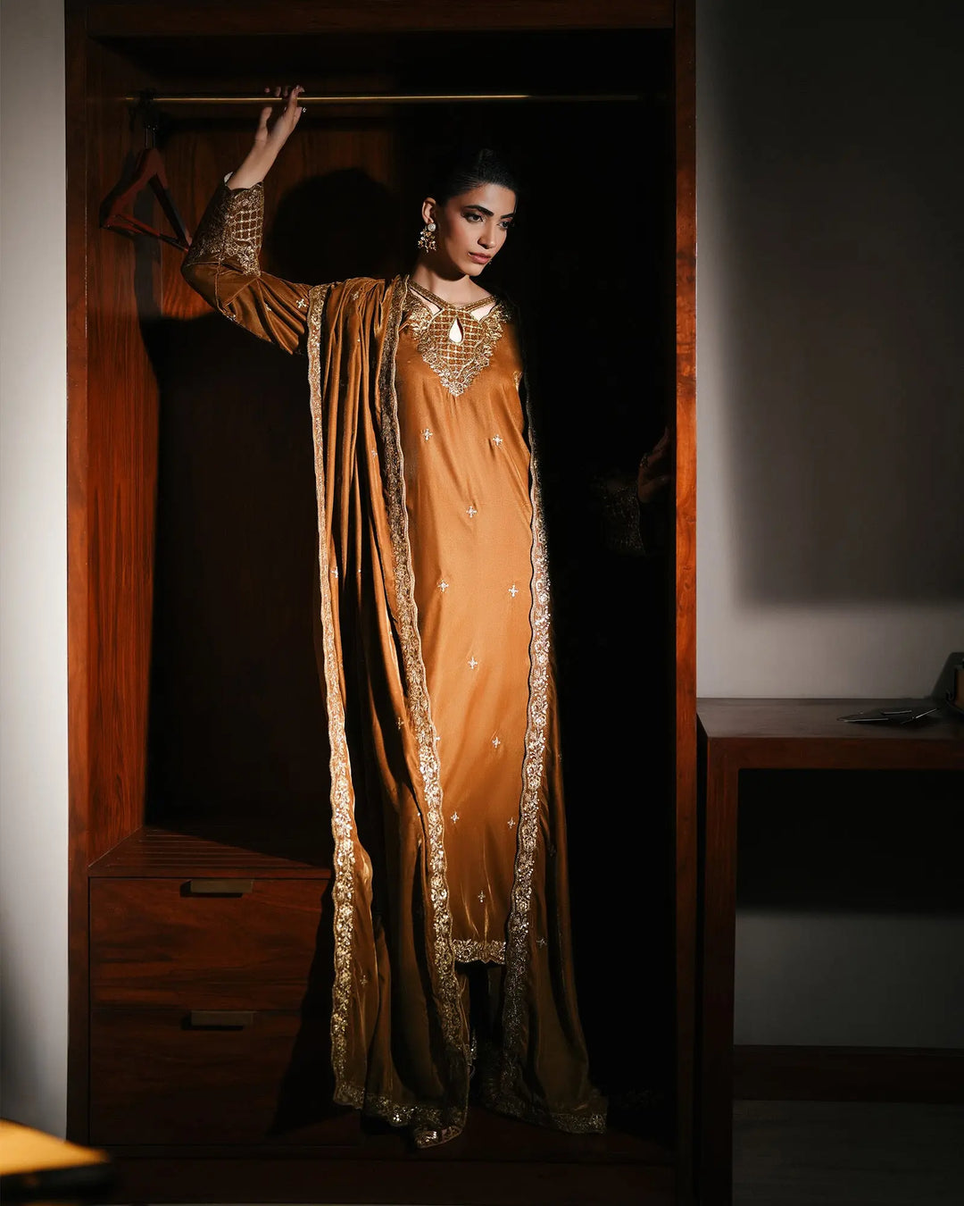 Women Velvet 3 Pcs | 1249