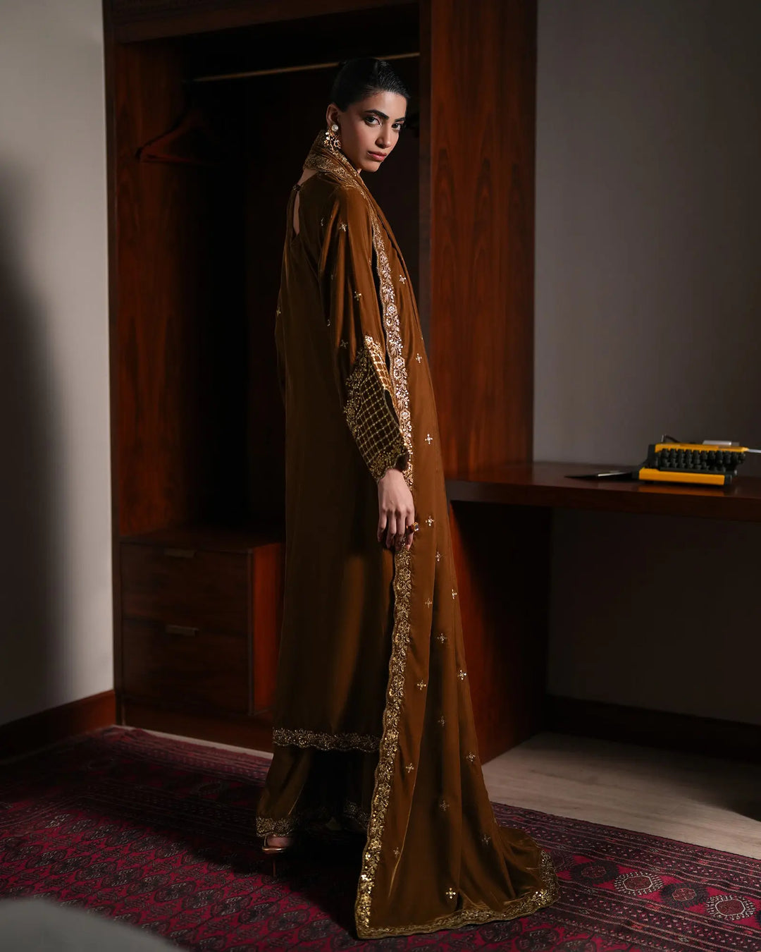Women Velvet 3 Pcs | 1249