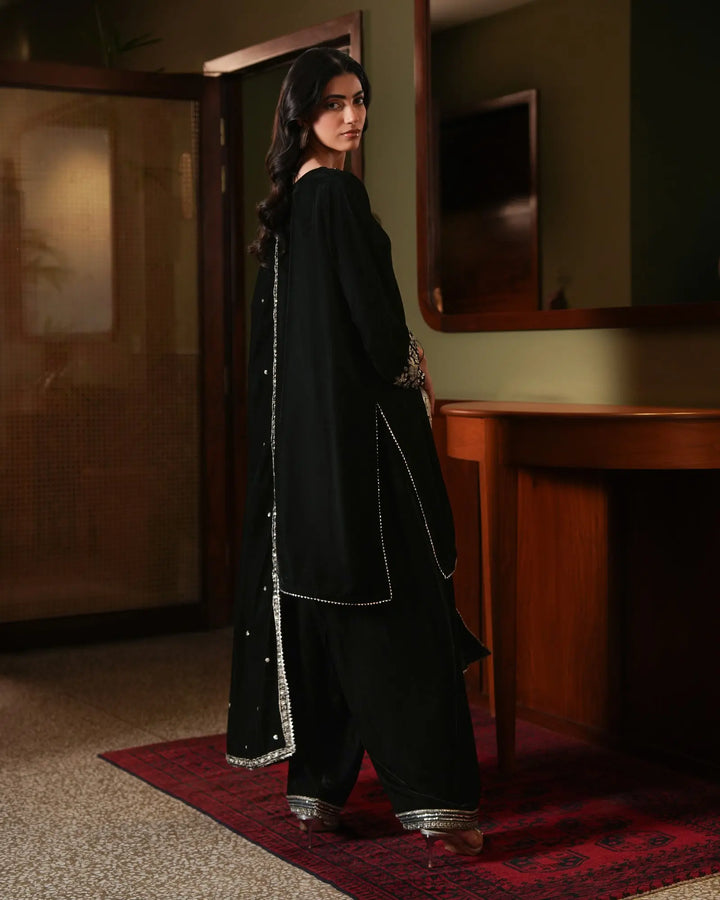 Women Velvet 3 Pcs | 1250