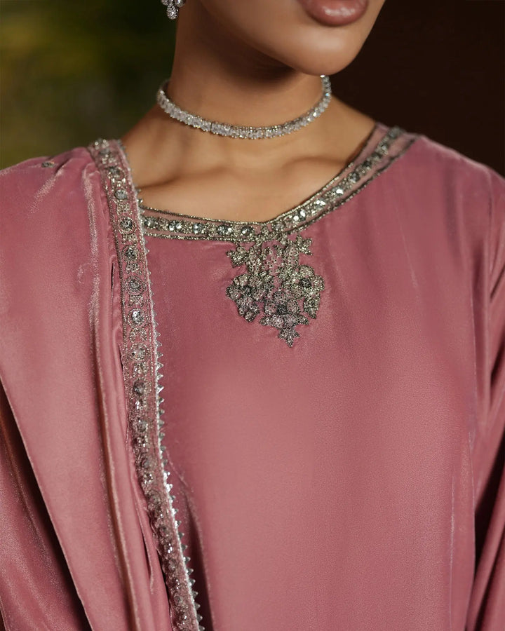 Women Velvet 3 Pcs | 1250