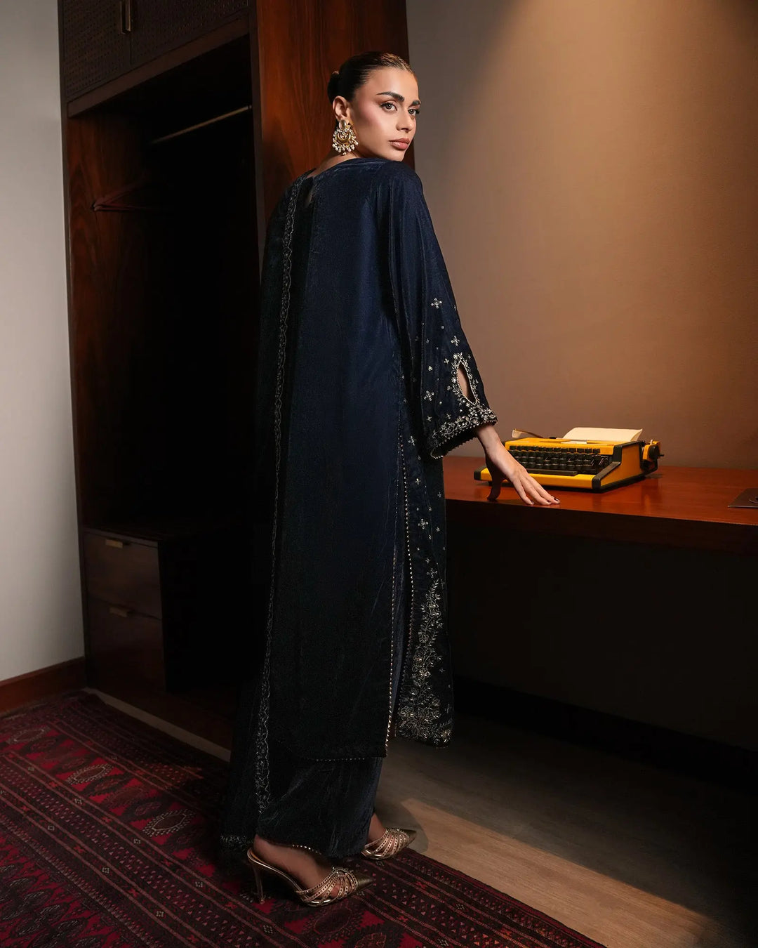 Women Velvet 3 Pcs | 1252